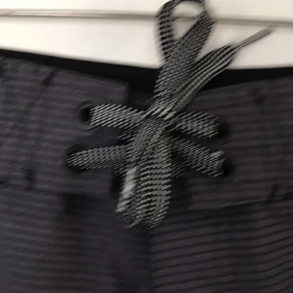 OCEAN CURRENT SWIM TRUNKS SIZE 34 FLAMINGO FLORAL PATTERN EXCELLENT CONDITION! - Picture 4 of 6